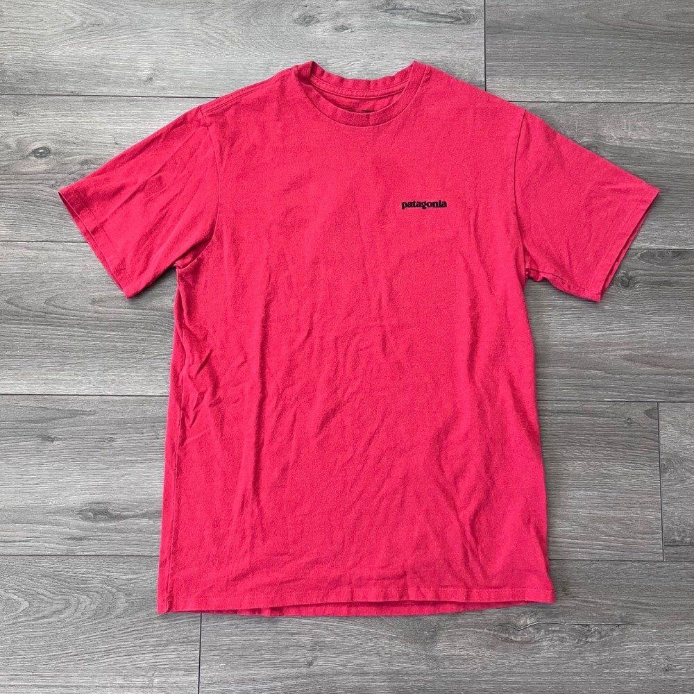 Patagonia P-6 Logo Responsibili-Tee Red Recycled Cotton Blend Shirt XS